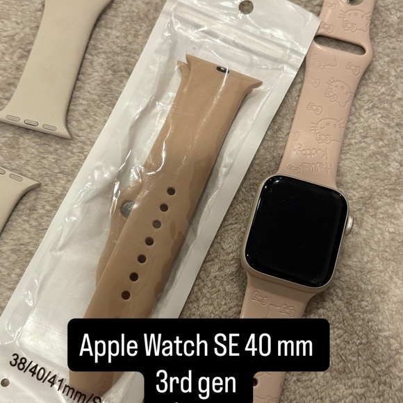 Apple Watch SE 40mm with Beige Band